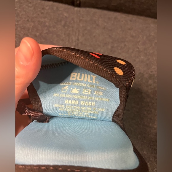 Neoprene case from BUILT - Picture 5 of 7